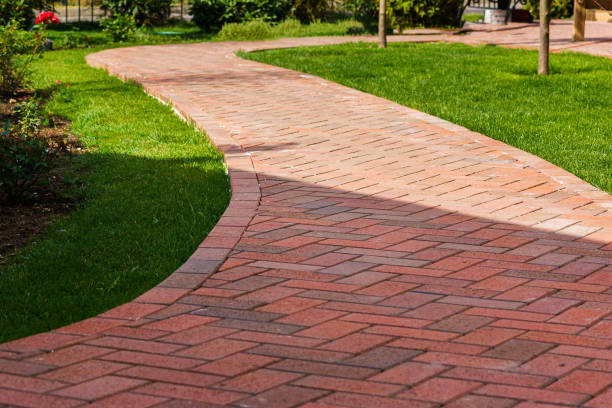 Best Driveway Paving Contractor  in Neenah, WI