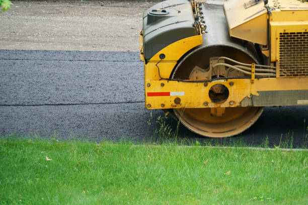 Best Driveway Resurfacing Pavers  in Neenah, WI